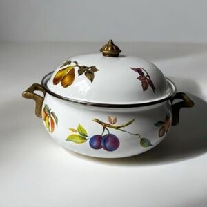 Floral Enamel Cookware with Lid